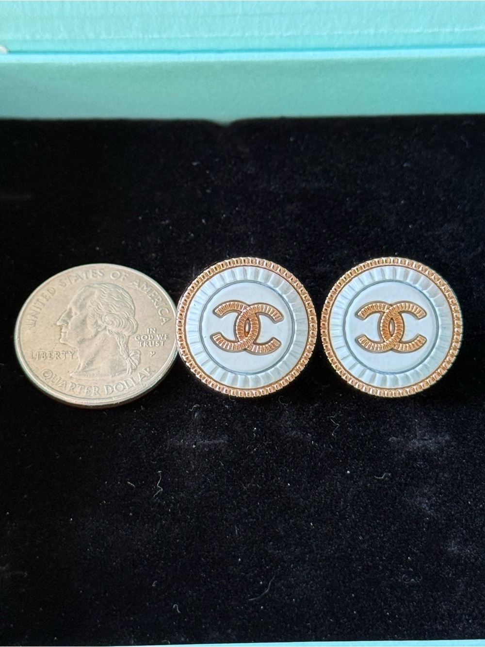 ChaneI Classic Gold Logo Round White Button Earrings - Picture 2 of 5